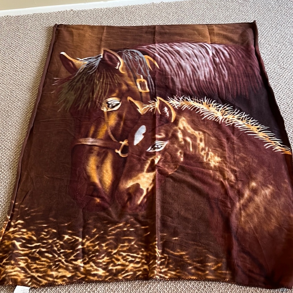 Fleece horse print blanket